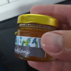 Miel 30 cc + untador + caja de abeja